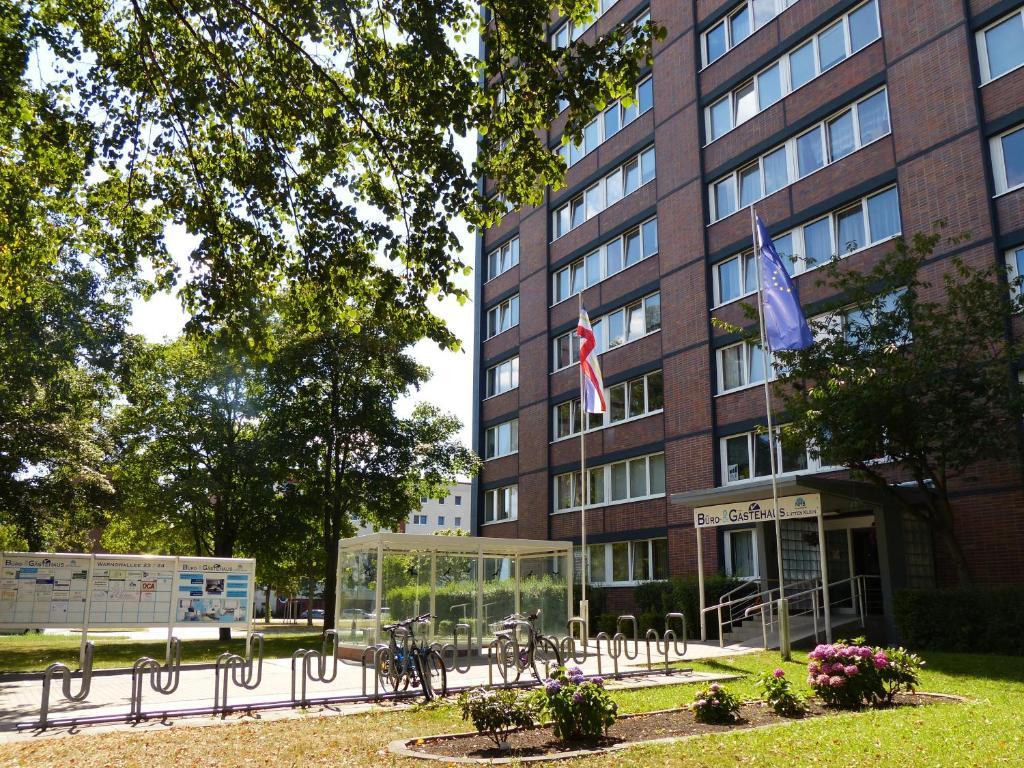 Hotel & Gaestehaus Rostock Luetten Klein エクステリア 写真