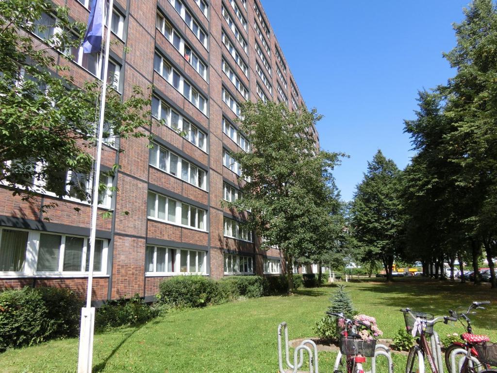 Hotel & Gaestehaus Rostock Luetten Klein エクステリア 写真