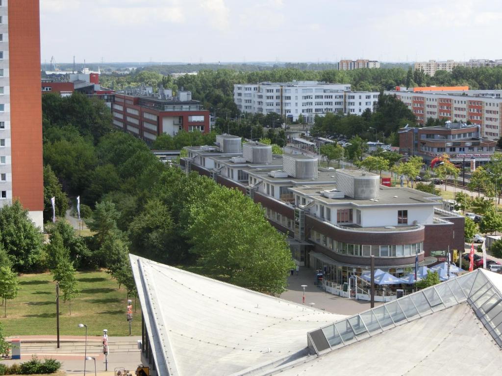 Hotel & Gaestehaus Rostock Luetten Klein エクステリア 写真