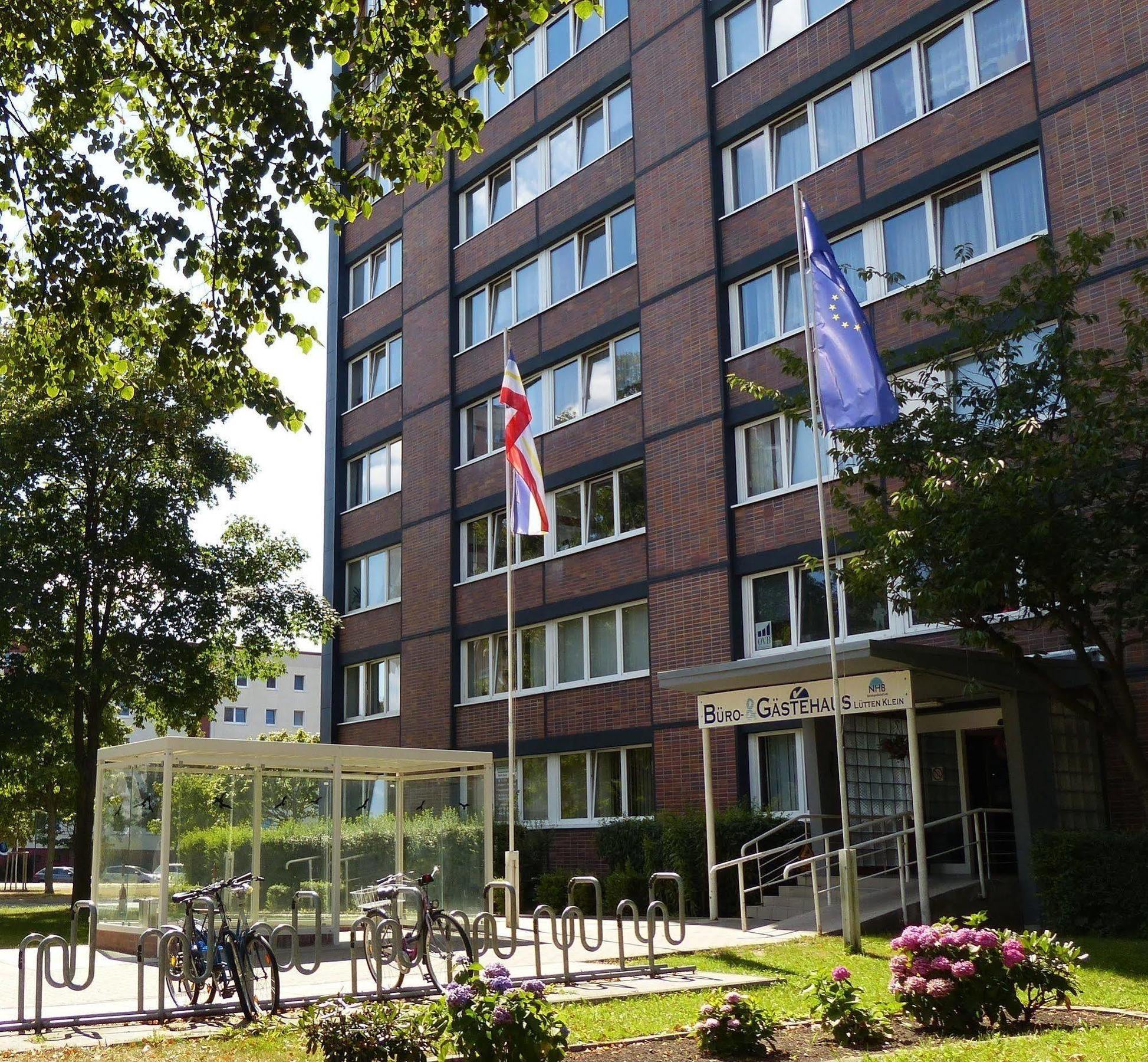 Hotel & Gaestehaus Rostock Luetten Klein エクステリア 写真