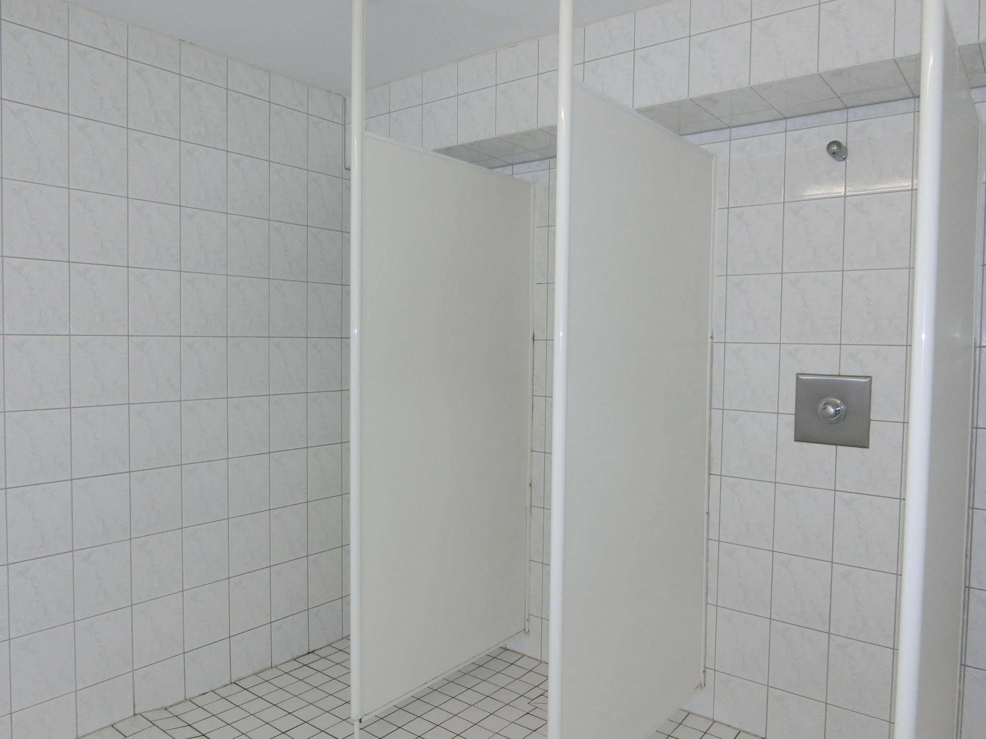 Hotel & Gaestehaus Rostock Luetten Klein エクステリア 写真