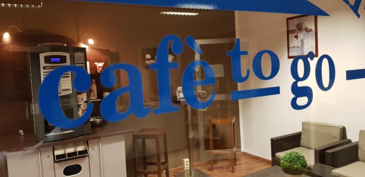 Hotel & Gaestehaus Rostock Luetten Klein エクステリア 写真